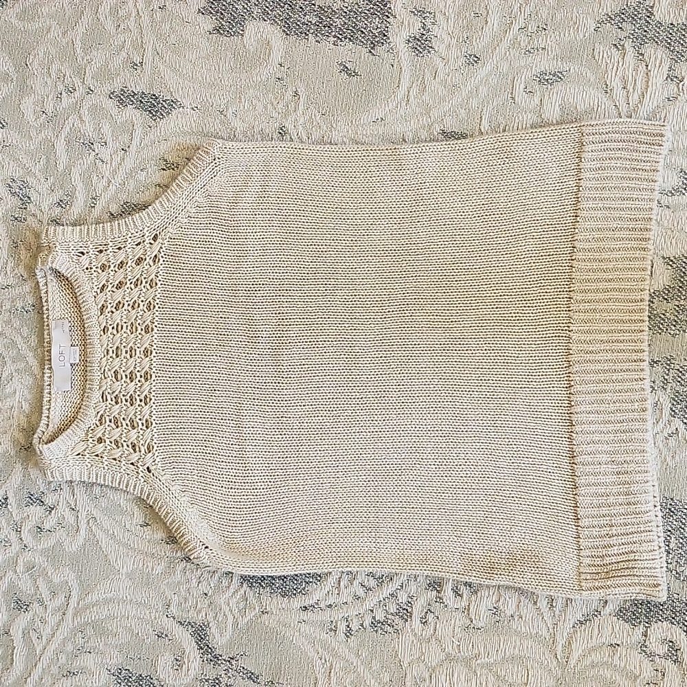 LOFT Sleeveless Sweater Knit Top
